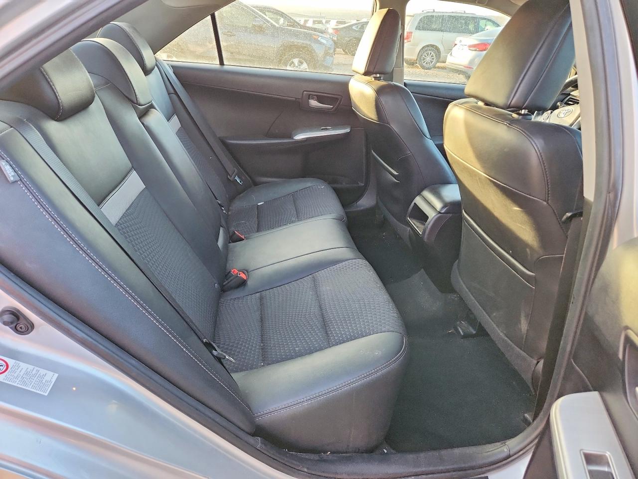 2014 TOYOTA CAMRY L photo 10