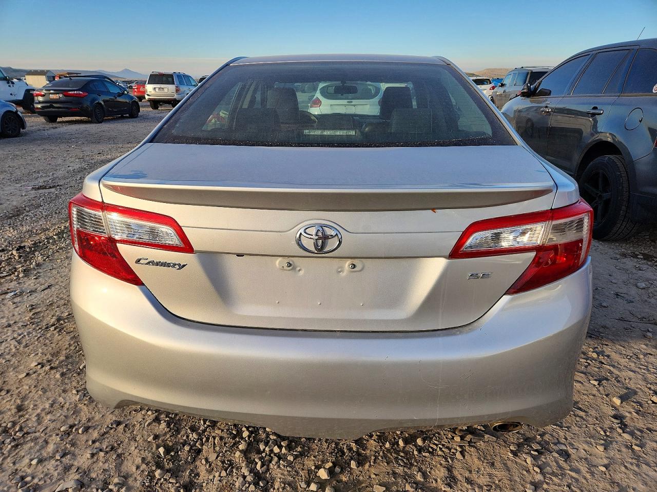 2014 TOYOTA CAMRY L photo 6