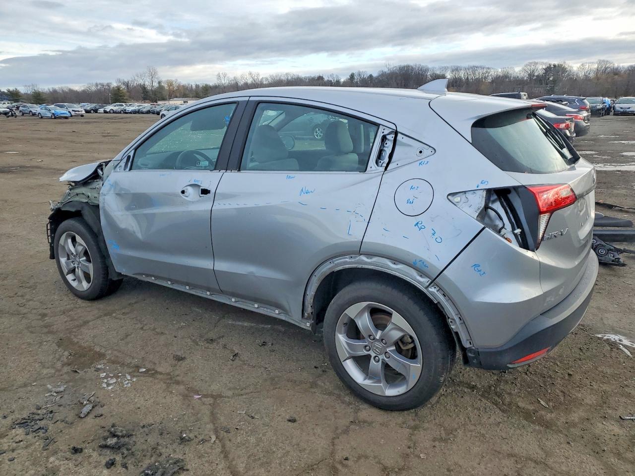 2019 HONDA HR-V LX photo 2