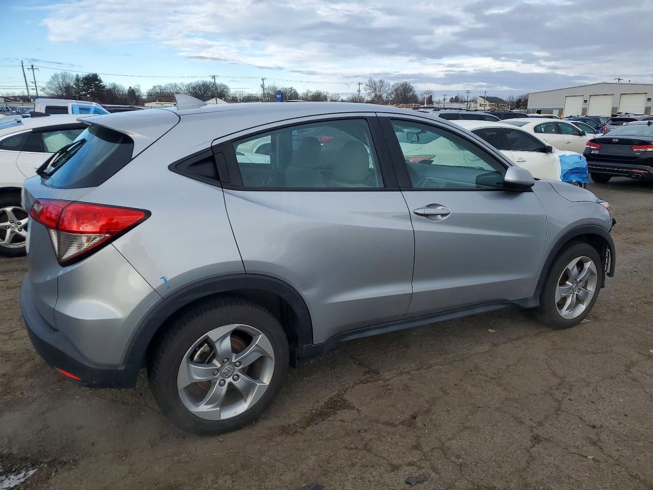 2019 HONDA HR-V LX photo 3