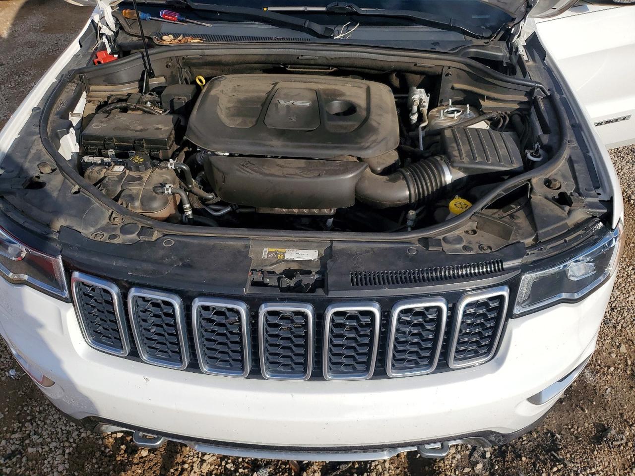 2018 JEEP GRAND CHEROKEE LIMITED photo 12