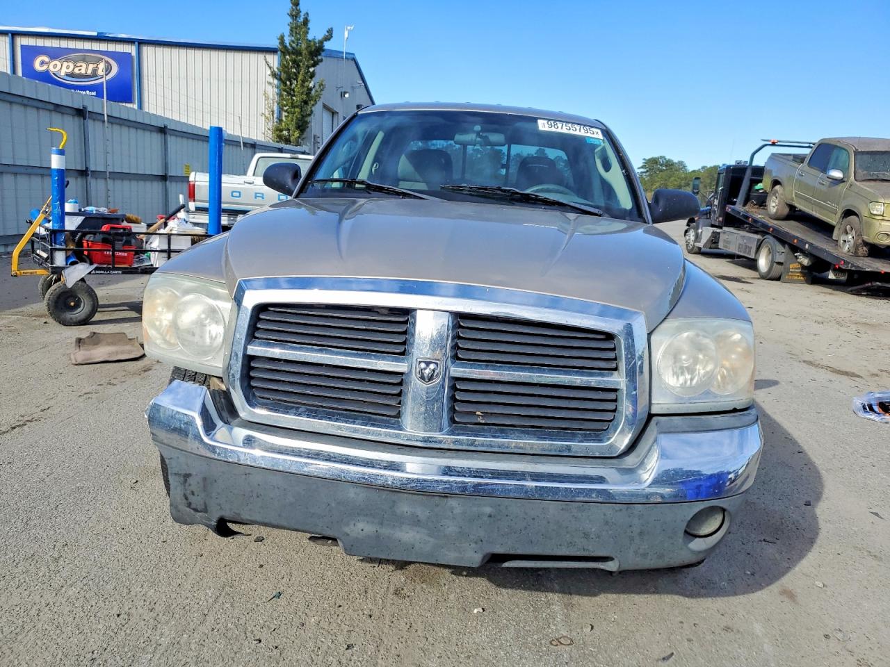 2005 DODGE DAKOTA QUAD SLT photo 5