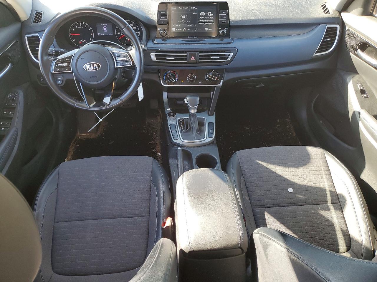 2021 KIA SELTOS S photo 8