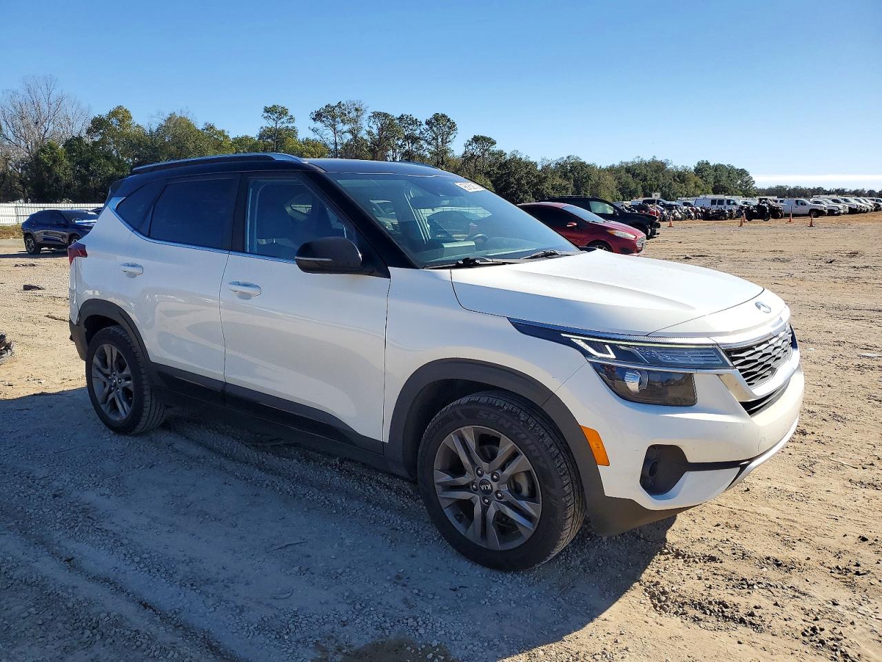2021 KIA SELTOS S photo 4