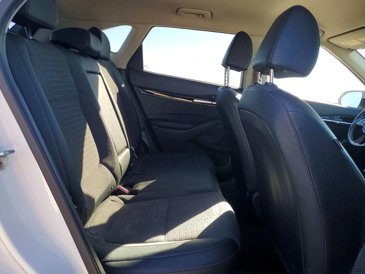 2021 KIA SELTOS S photo 10