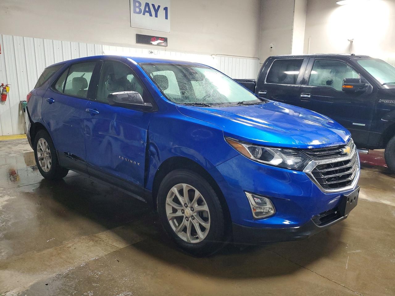 2019 CHEVROLET EQUINOX LS photo 4