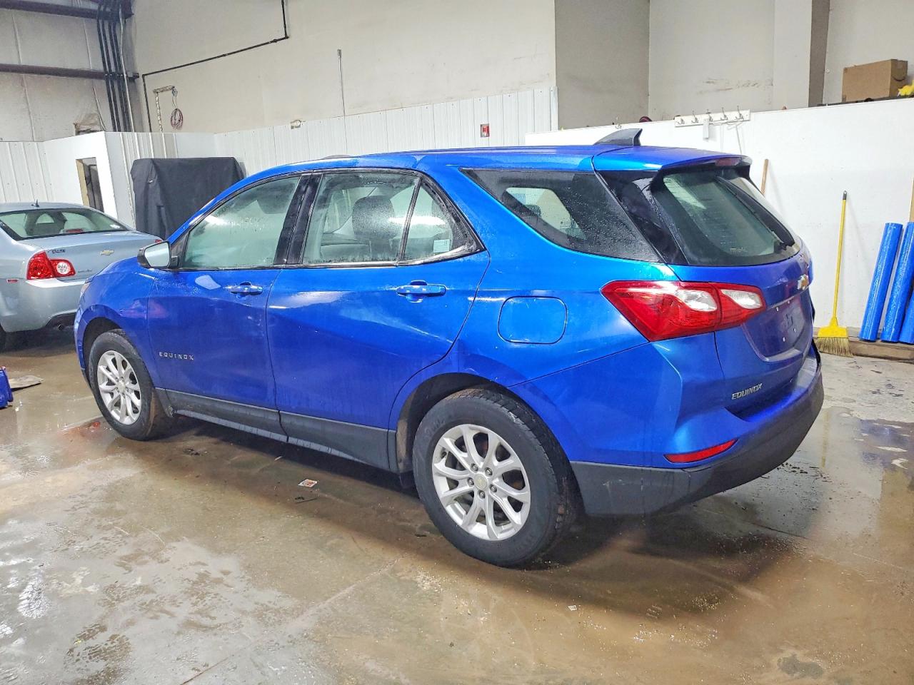 2019 CHEVROLET EQUINOX LS photo 2