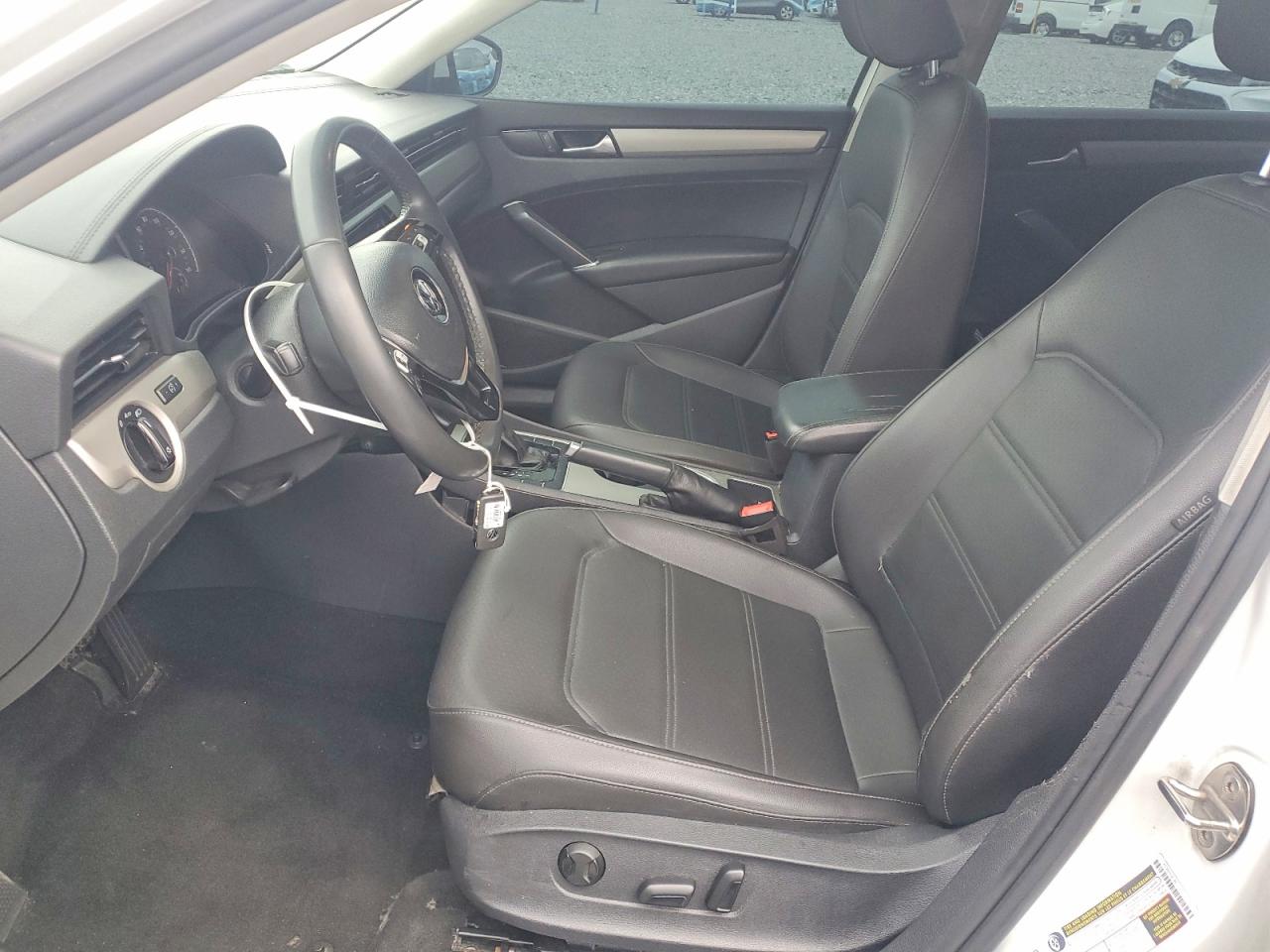 2021 VOLKSWAGEN PASSAT SE photo 7