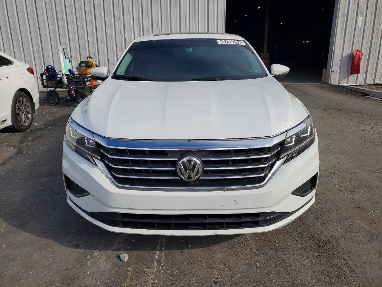 2021 VOLKSWAGEN PASSAT SE photo 5