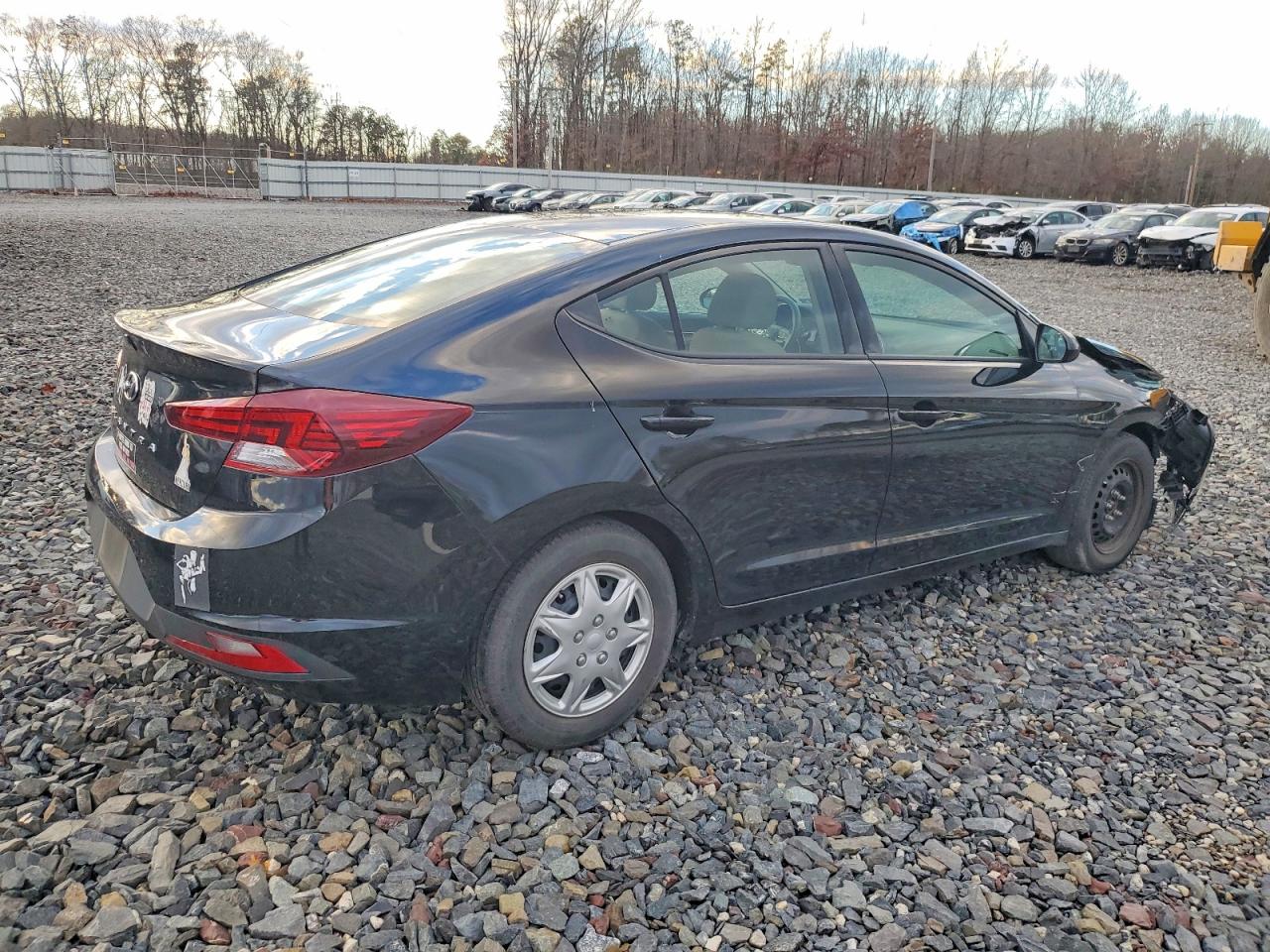 2020 HYUNDAI ELANTRA SE photo 3