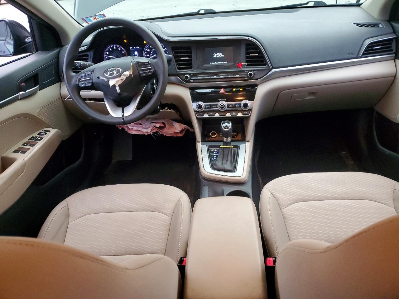 2020 HYUNDAI ELANTRA SE photo 8