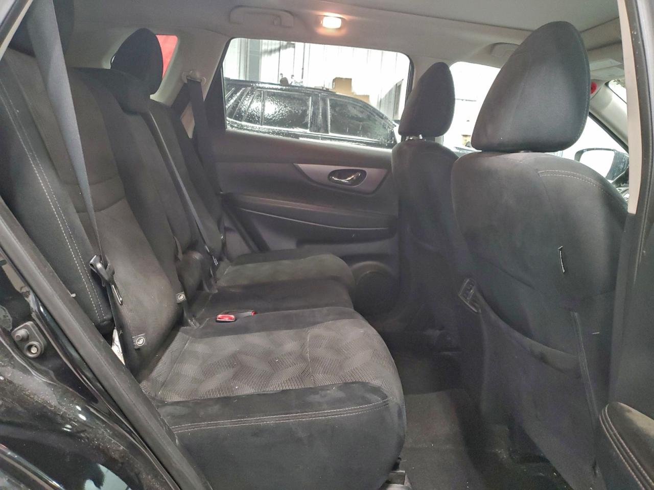 2016 NISSAN ROGUE S photo 11