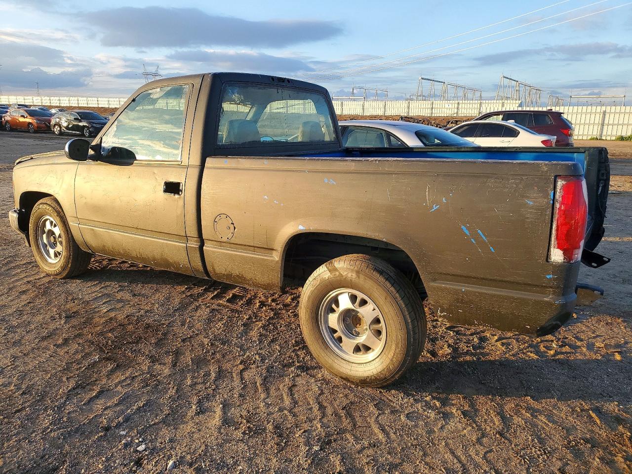 1998 GMC SIERRA C1500 photo 2