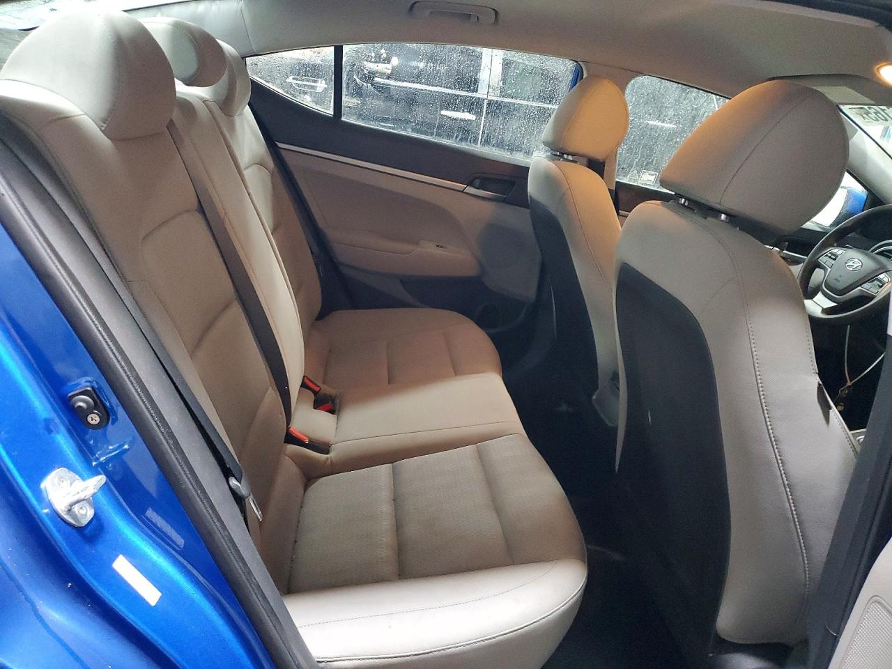 2017 HYUNDAI ELANTRA SE photo 10