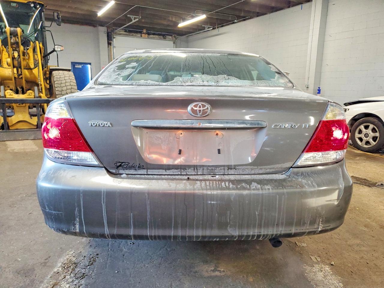 2005 TOYOTA CAMRY LE photo 6