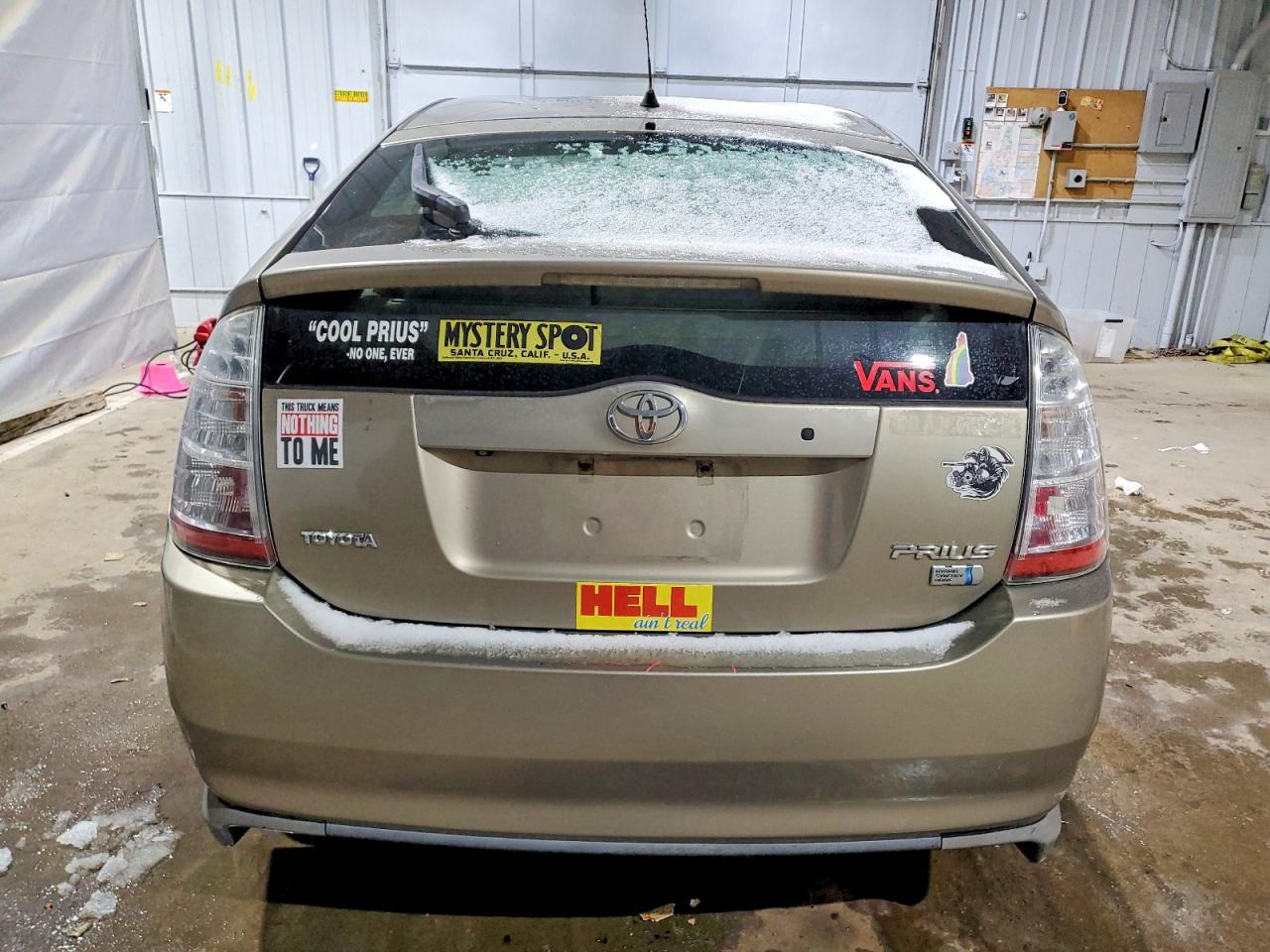 2009 TOYOTA PRIUS BASE photo 11
