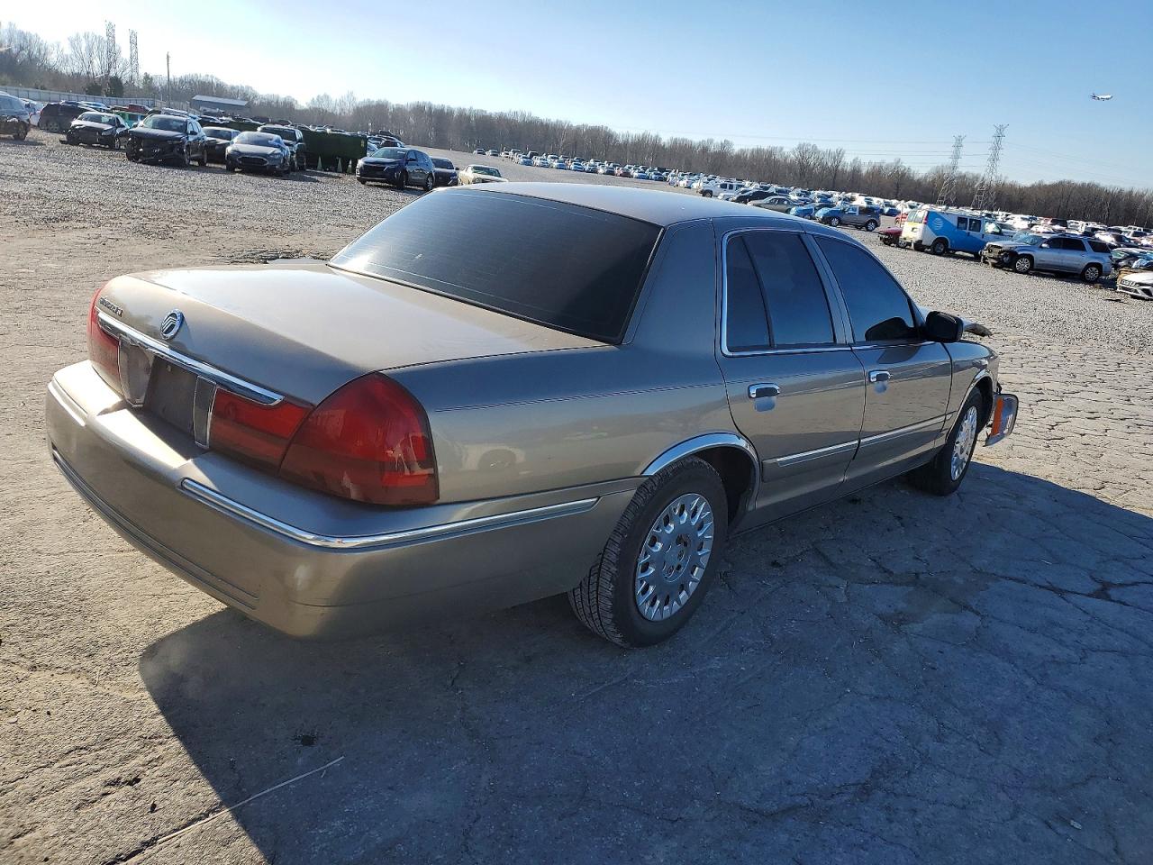 2003 MERCURY GRAND MARQUIS GS photo 3