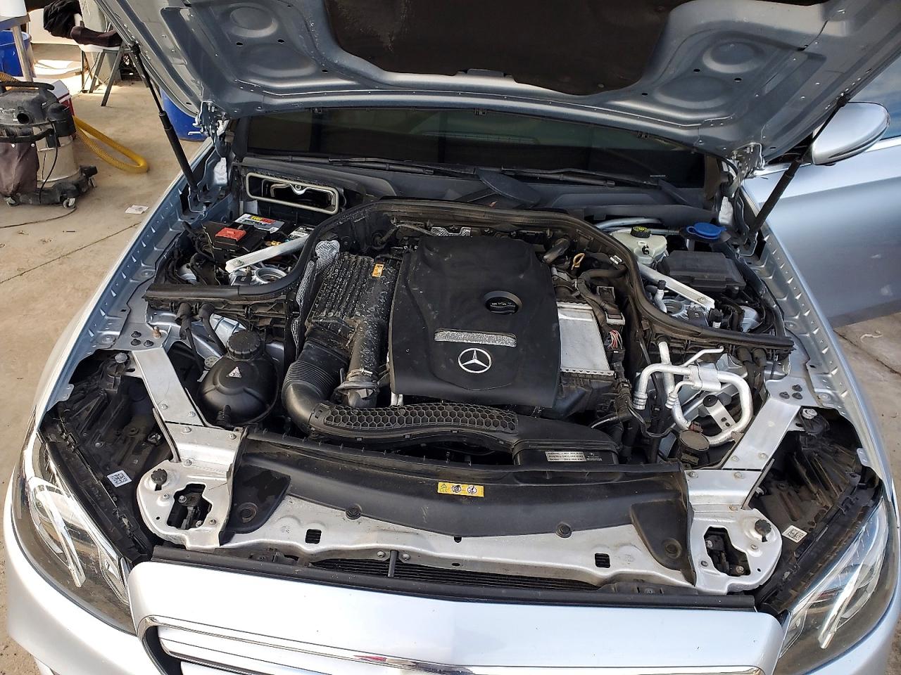 2017 MERCEDES-BENZ E 300 photo 11