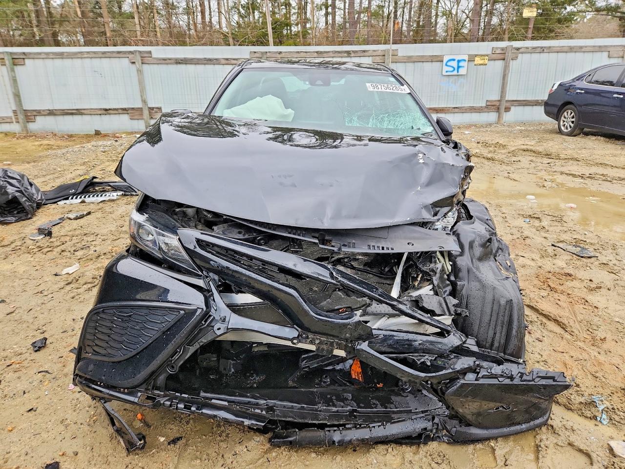 2021 TOYOTA CAMRY SE photo 5