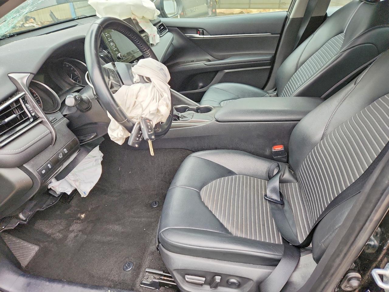 2021 TOYOTA CAMRY SE photo 7