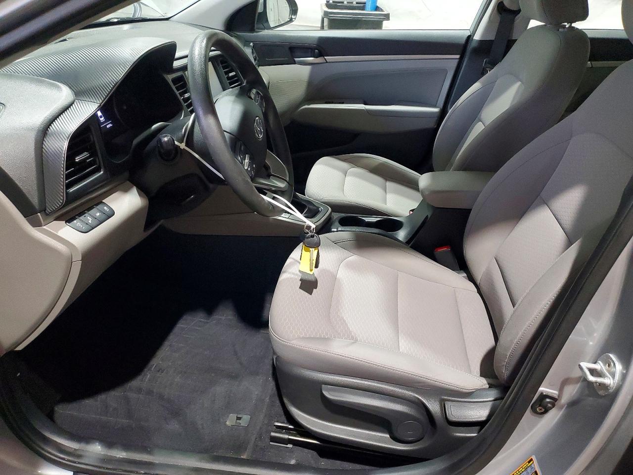 2020 HYUNDAI ELANTRA SEL photo 13