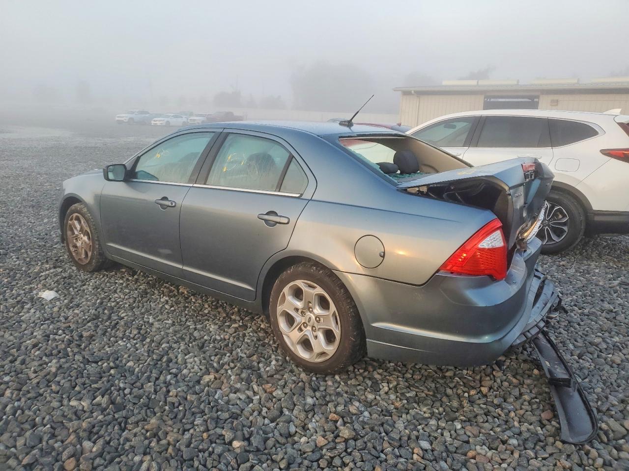 2011 FORD FUSION SE photo 2