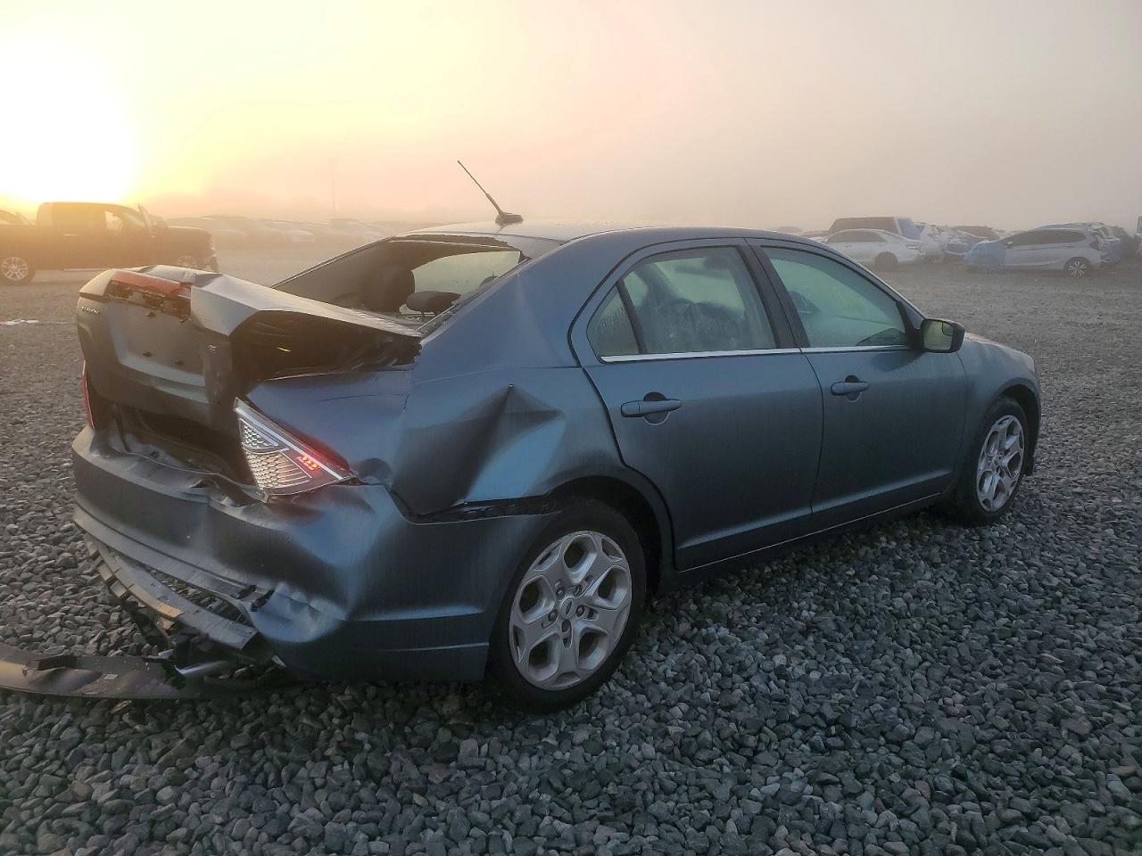 2011 FORD FUSION SE photo 3