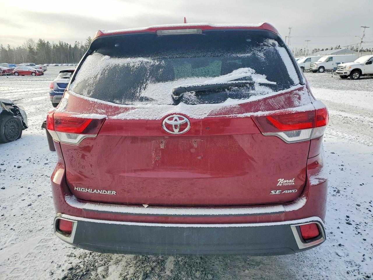 2019 TOYOTA HIGHLANDER SE photo 6