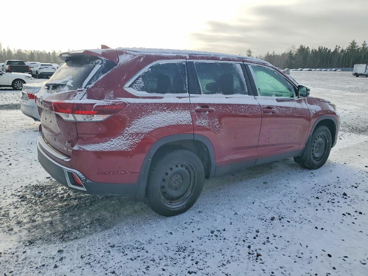 2019 TOYOTA HIGHLANDER SE photo 3