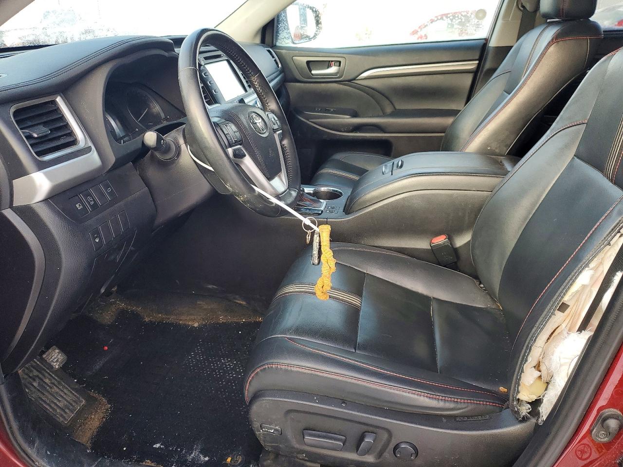 2019 TOYOTA HIGHLANDER SE photo 7