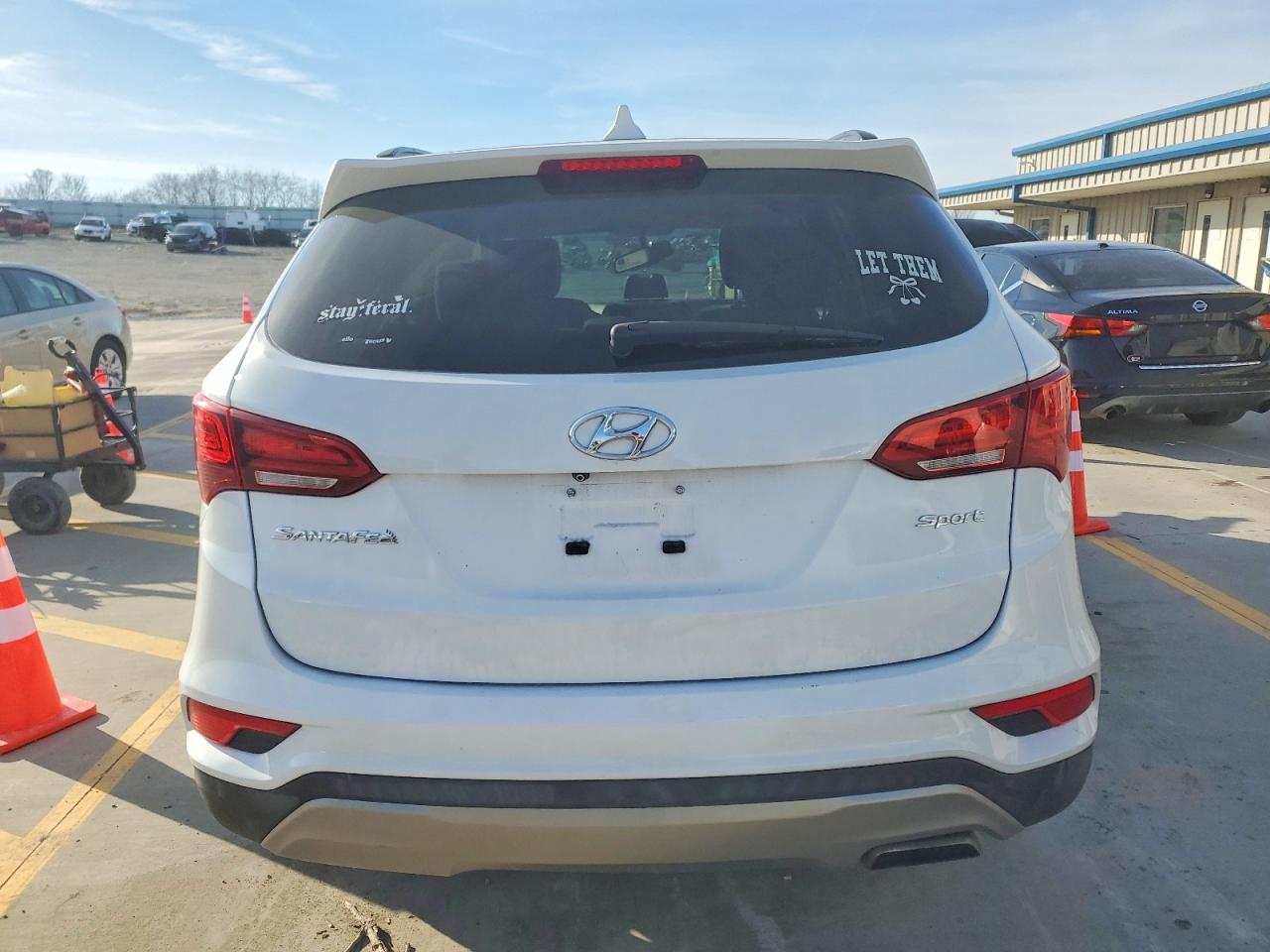 2017 HYUNDAI SANTA FE SPORT photo 11