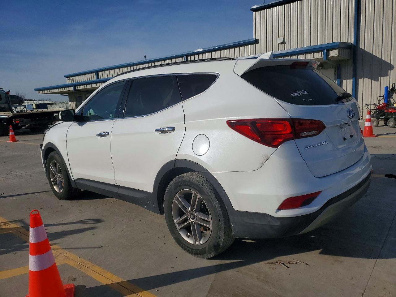 2017 HYUNDAI SANTA FE SPORT photo 3