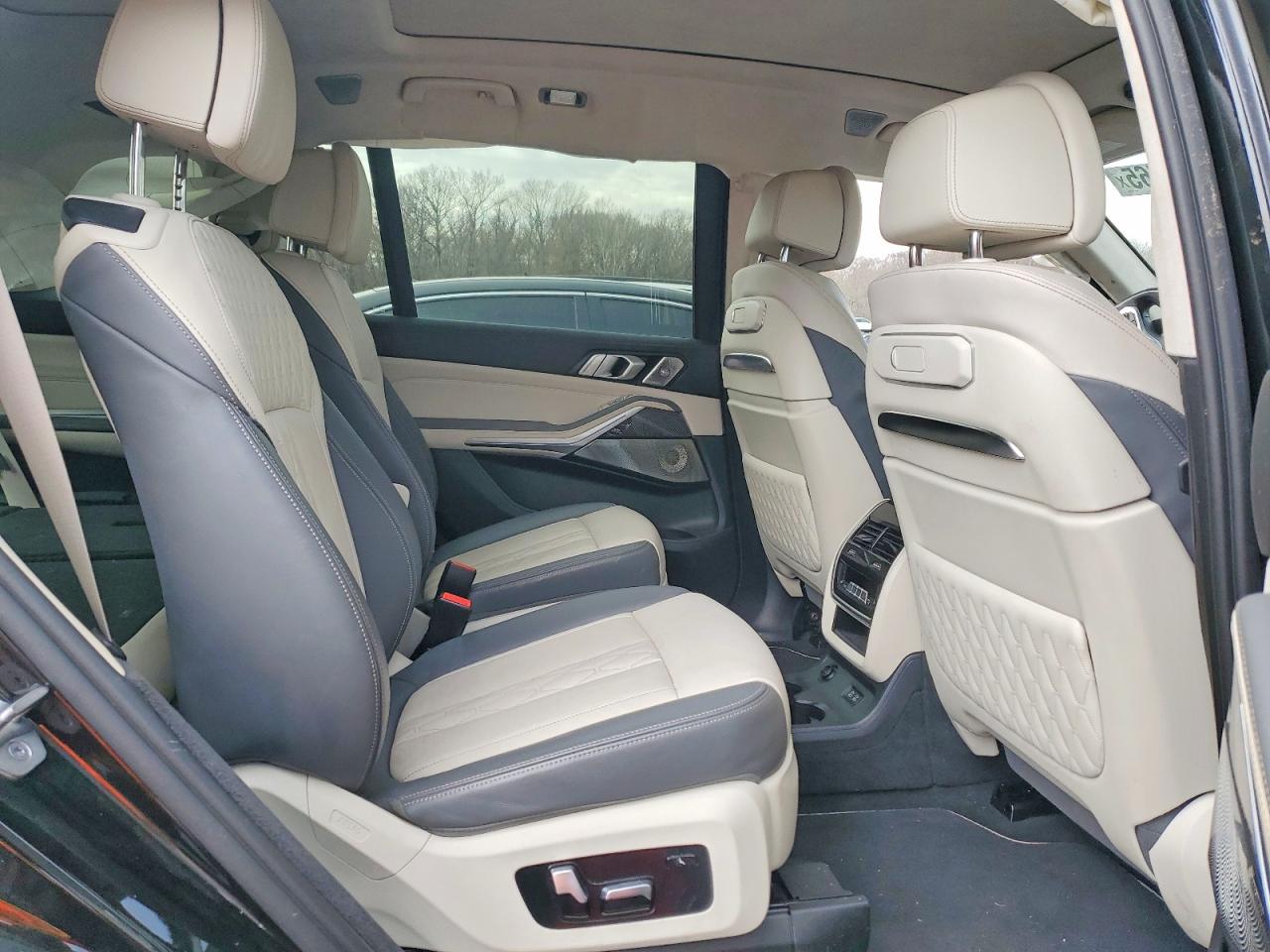 2023 BMW X7 M60I photo 11