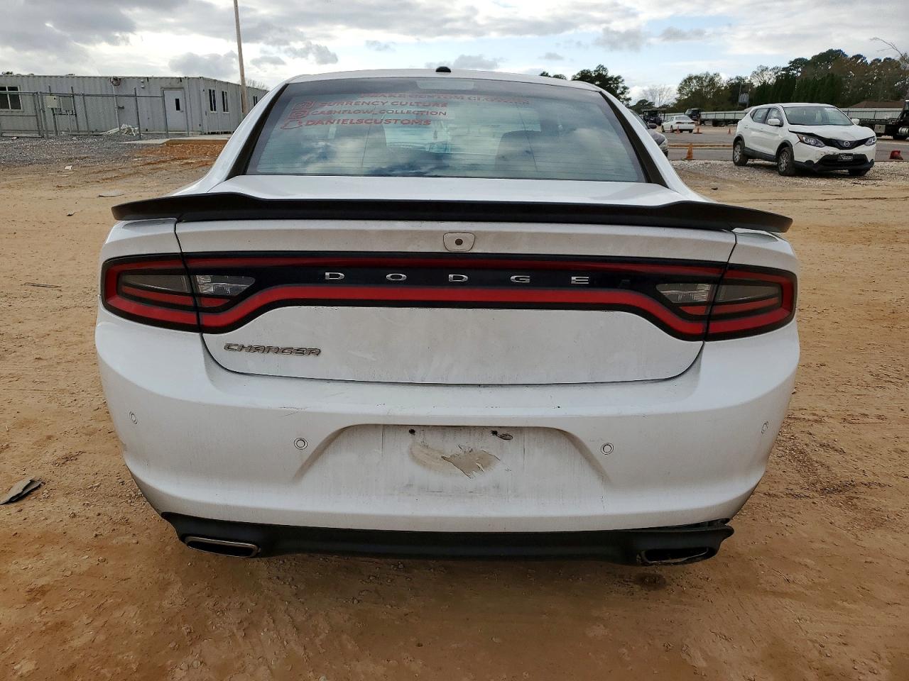 2020 DODGE CHARGER SXT photo 6