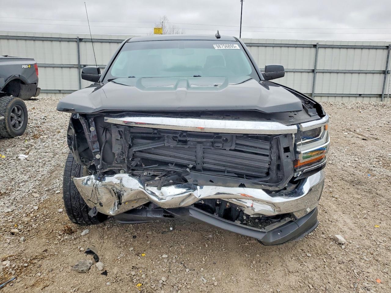 2018 CHEVROLET SILVERADO K1500 LT photo 5