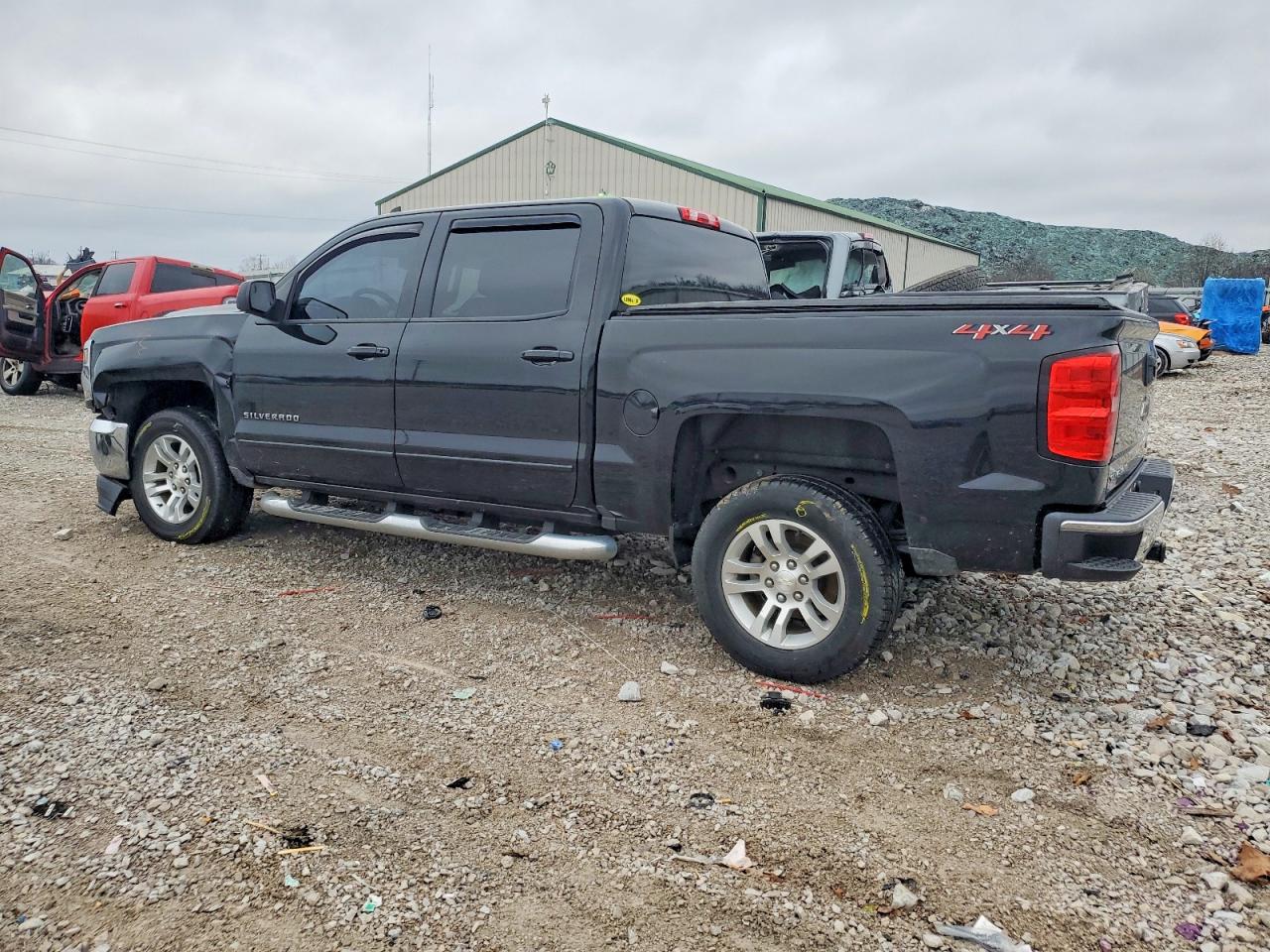 2018 CHEVROLET SILVERADO K1500 LT photo 2