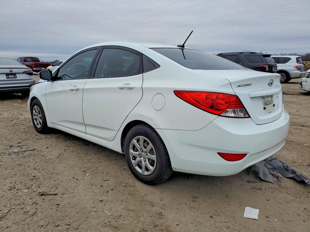 2014 HYUNDAI ACCENT GLS photo 3