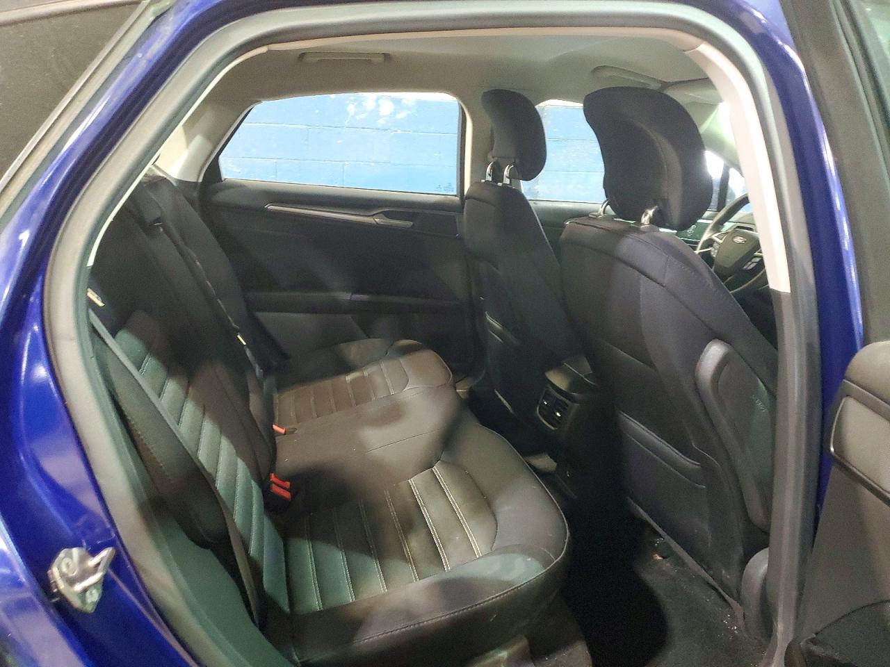 2015 FORD FUSION SE photo 10