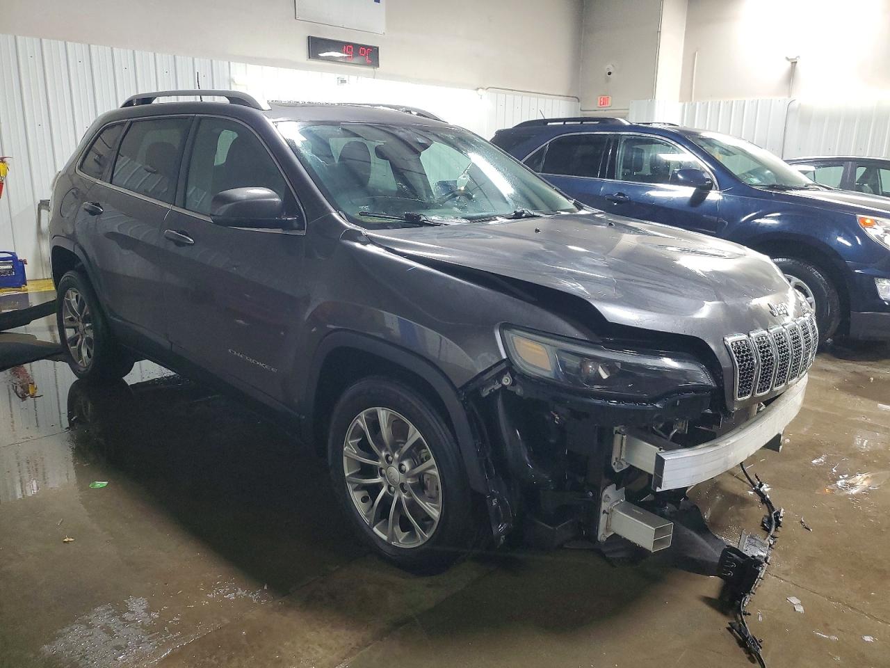 2021 JEEP CHEROKEE LATITUDE LUX photo 4