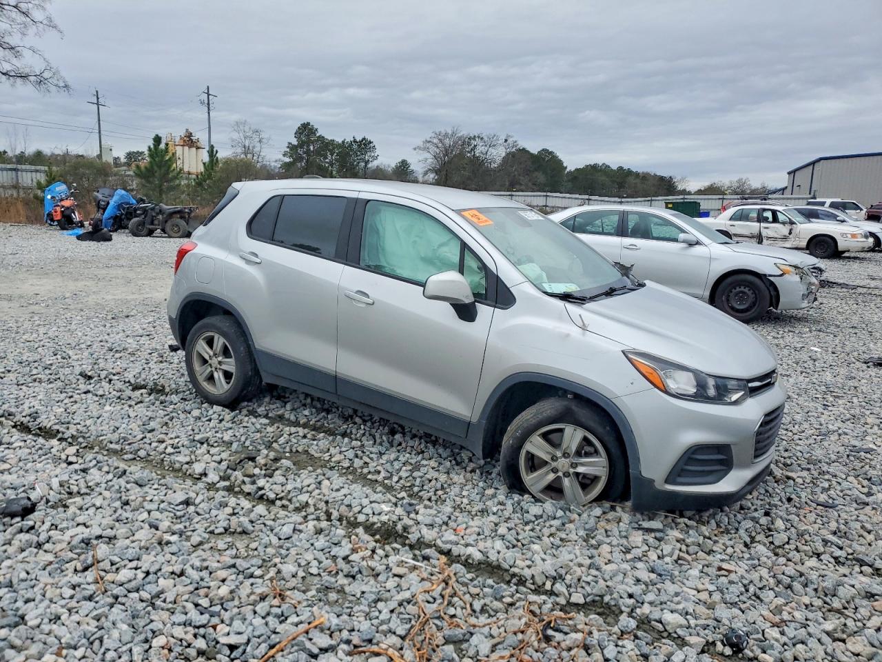 2020 CHEVROLET TRAX LS photo 4