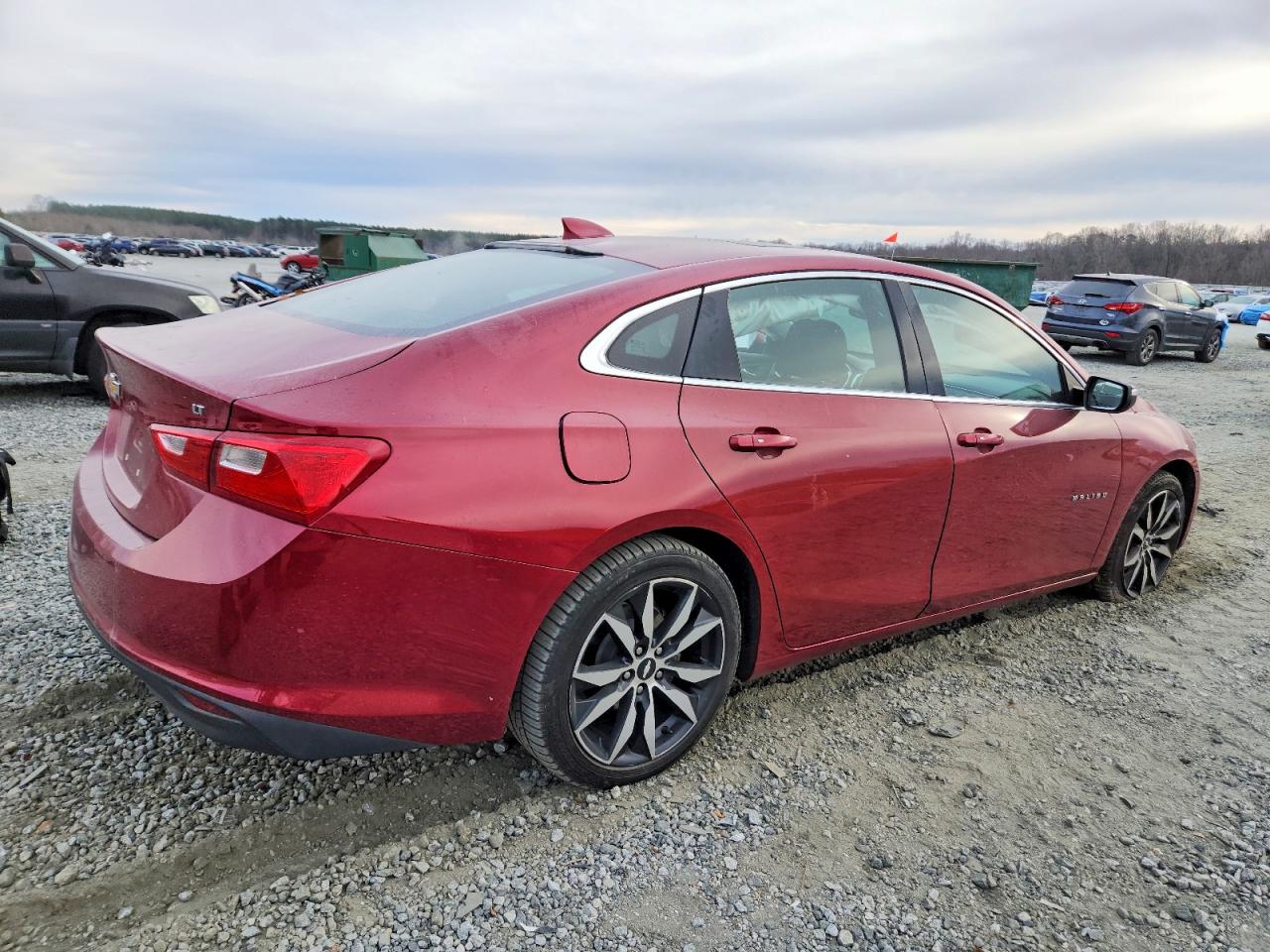 2018 CHEVROLET MALIBU LT photo 3