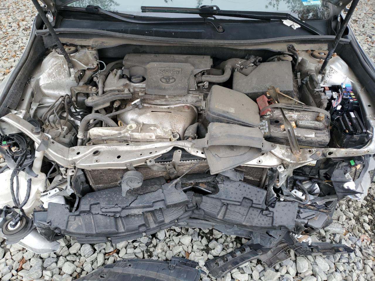 2016 TOYOTA CAMRY LE photo 11