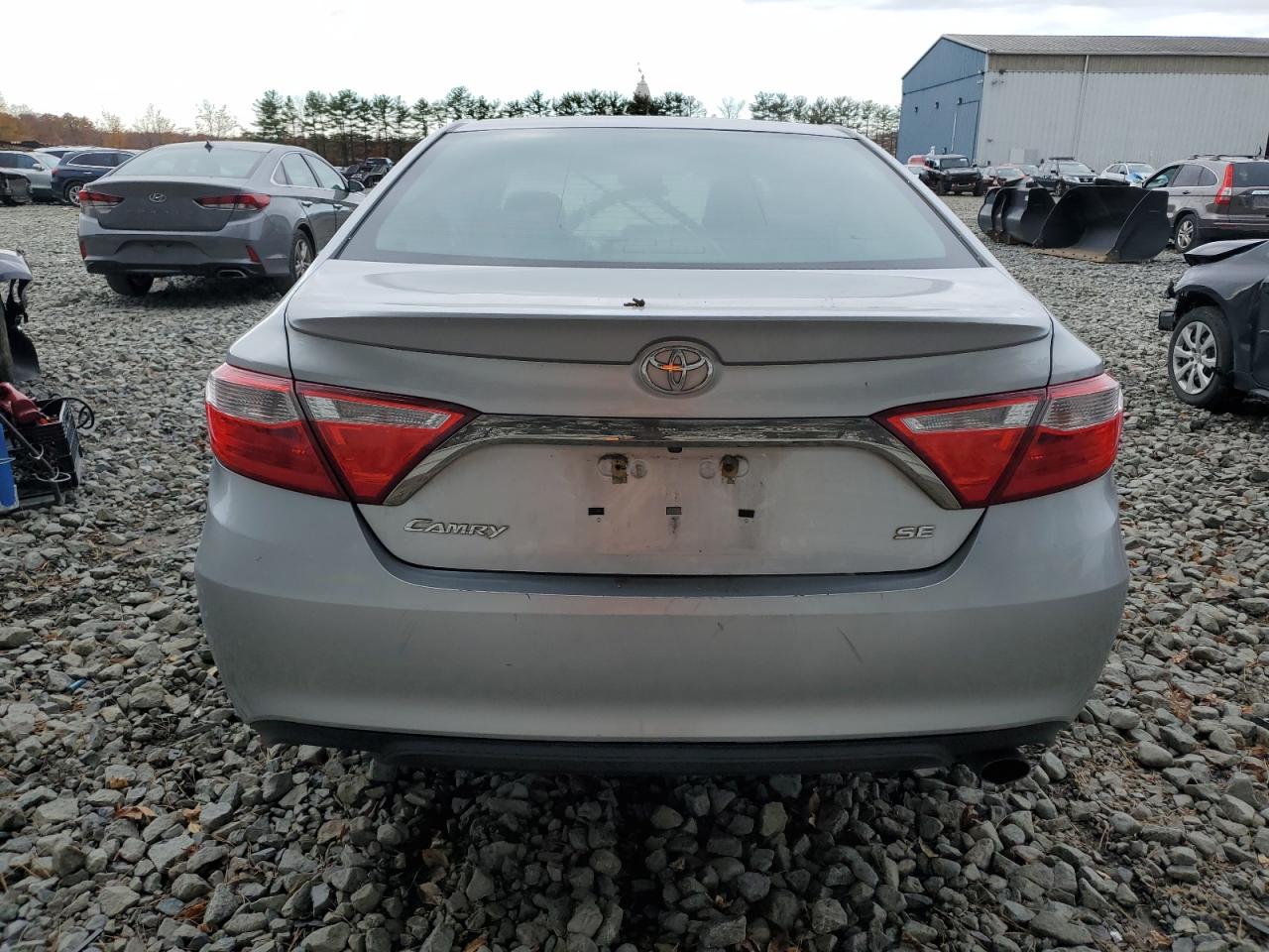 2016 TOYOTA CAMRY LE photo 6