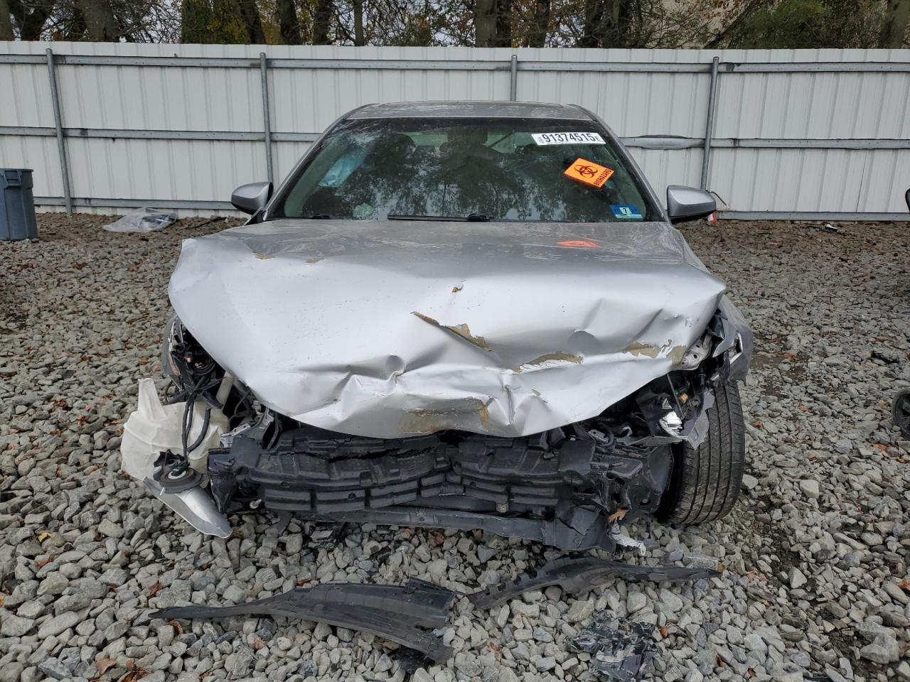 2016 TOYOTA CAMRY LE photo 5