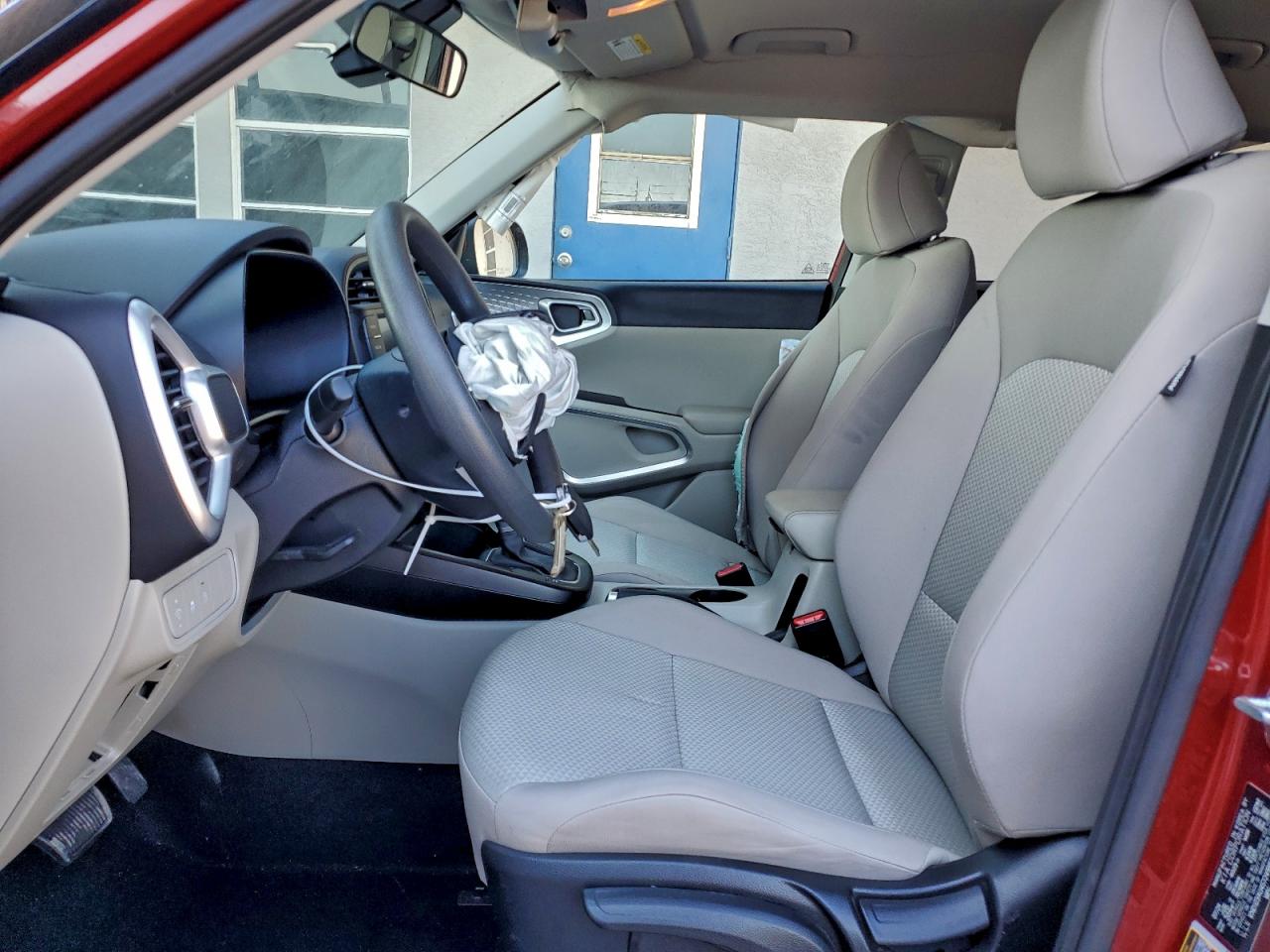 2025 KIA SOUL LX photo 7