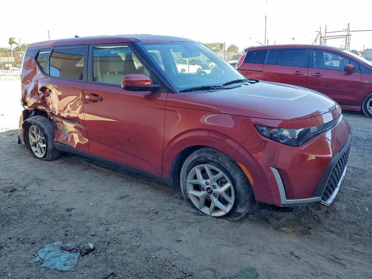 2025 KIA SOUL LX photo 4