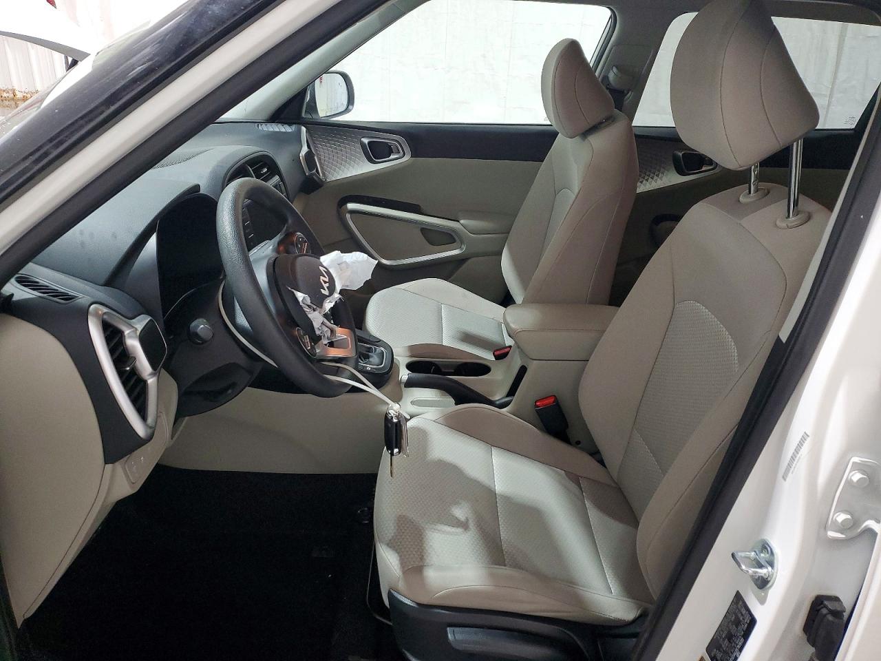2025 KIA SOUL LX photo 7