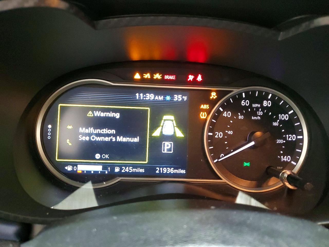2025 NISSAN VERSA SV photo 9