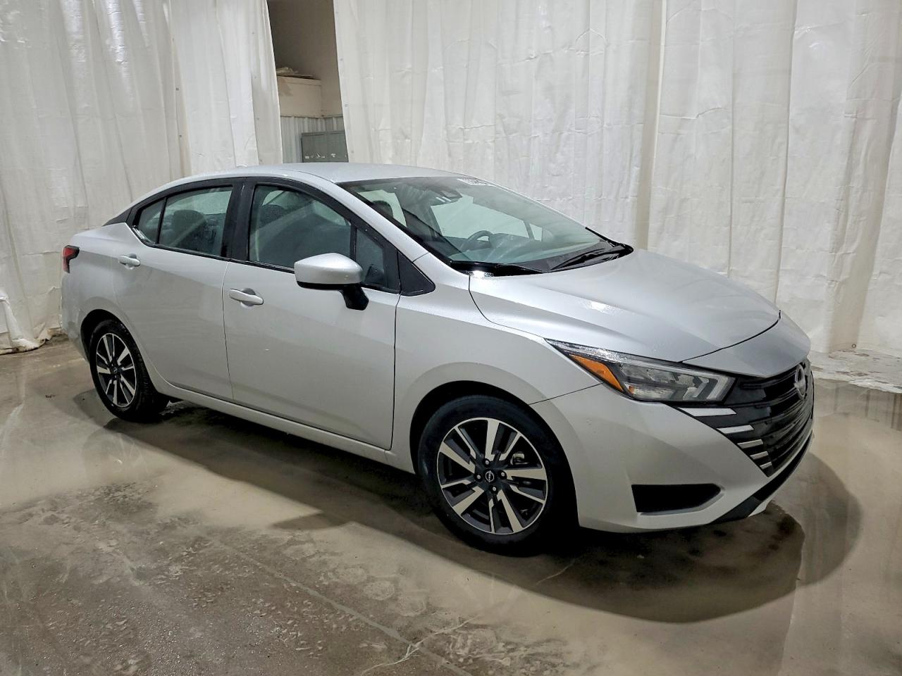 2025 NISSAN VERSA SV photo 4