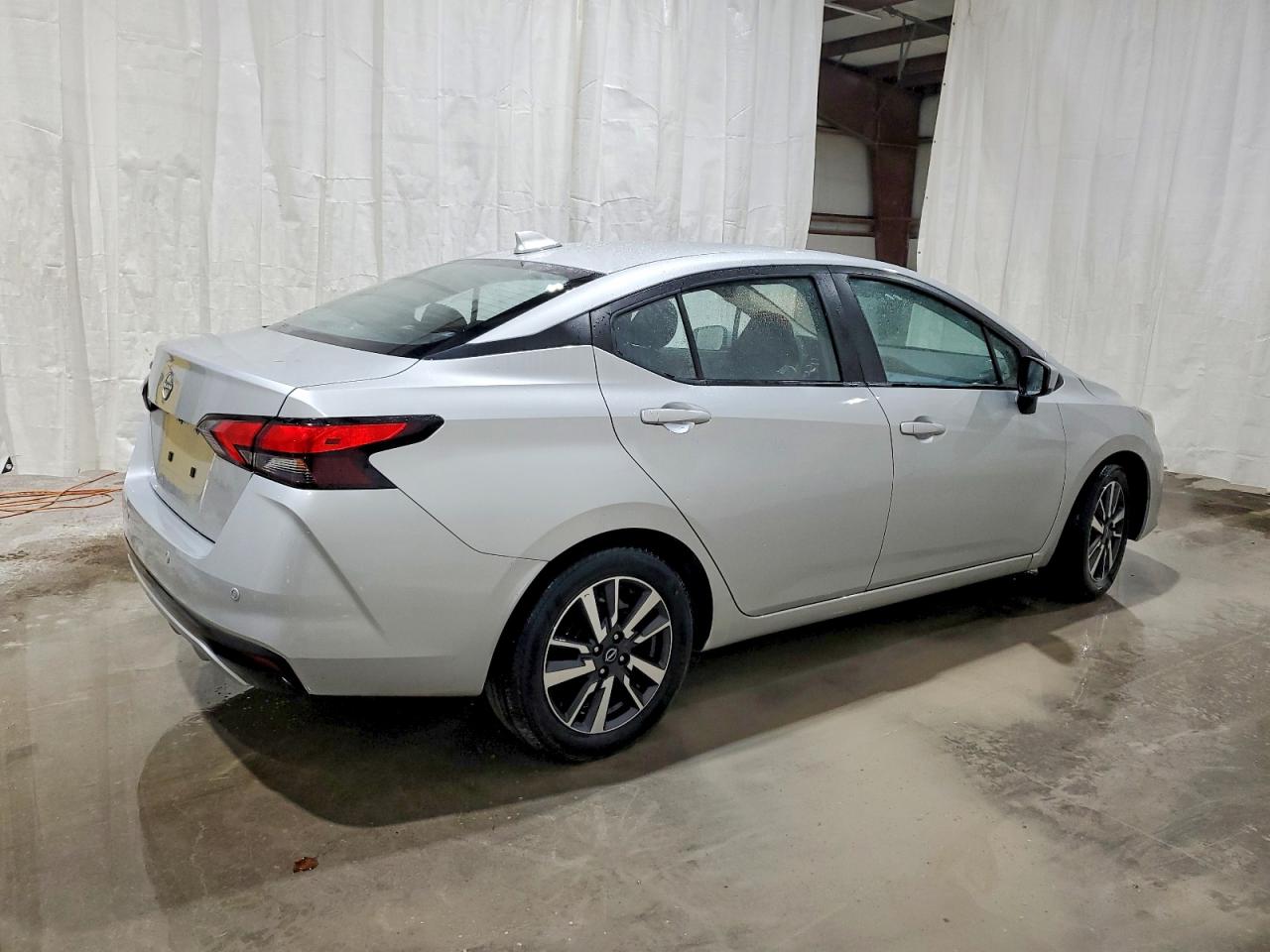 2025 NISSAN VERSA SV photo 3